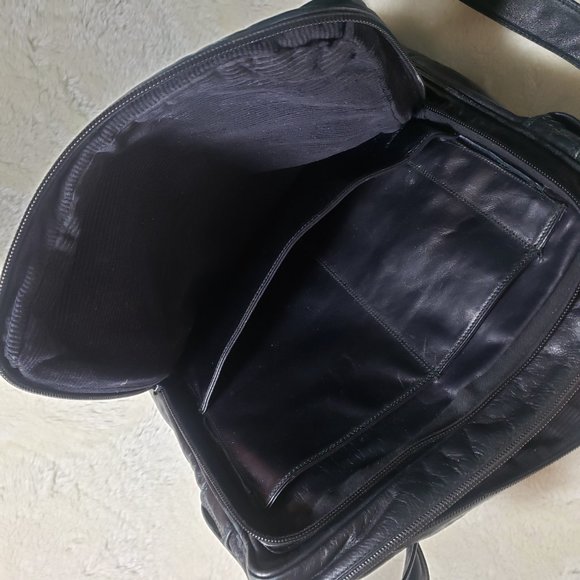 Vintage "ENVY" Italy black crossbody purse - Picture 6 of 16